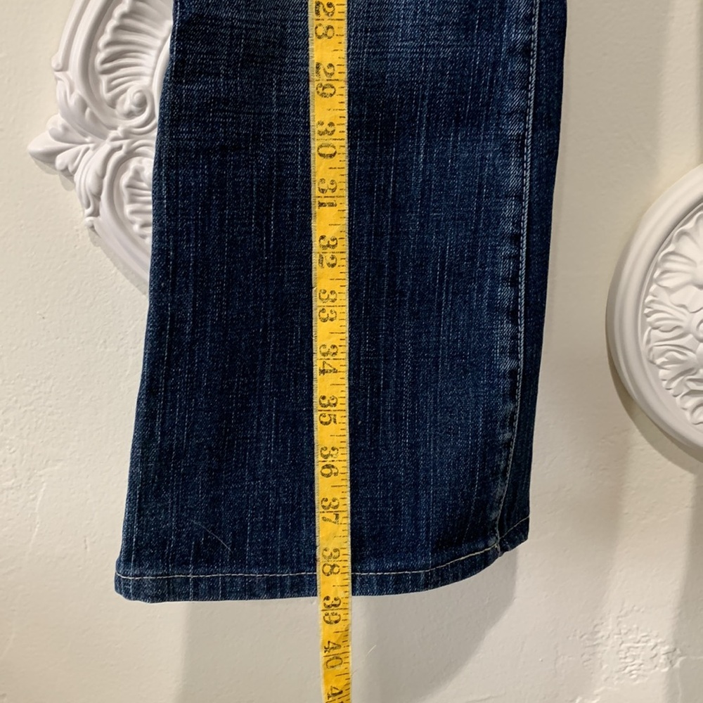 Distressed jeans - Picture 3 of 10